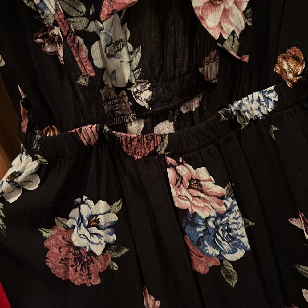 NWOT small black floral romper - Picture 9 of 11